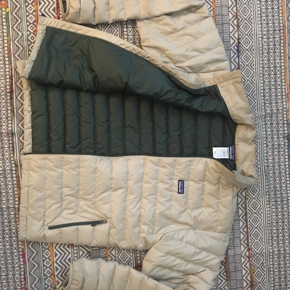 Men’s Patagonia down jacket